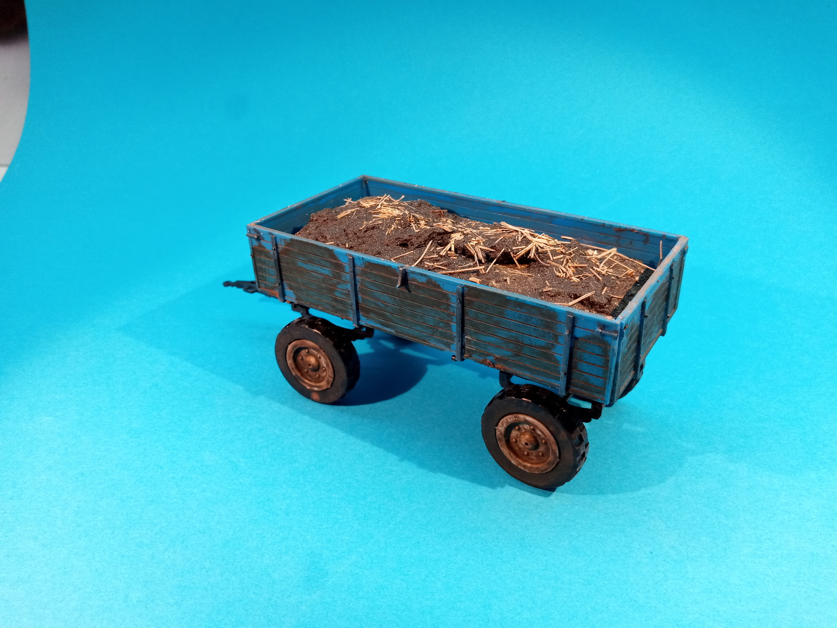 1:43 - valník BSS - P73 k traktoru Zetor Crystal 12045 - PATINA + hnůj