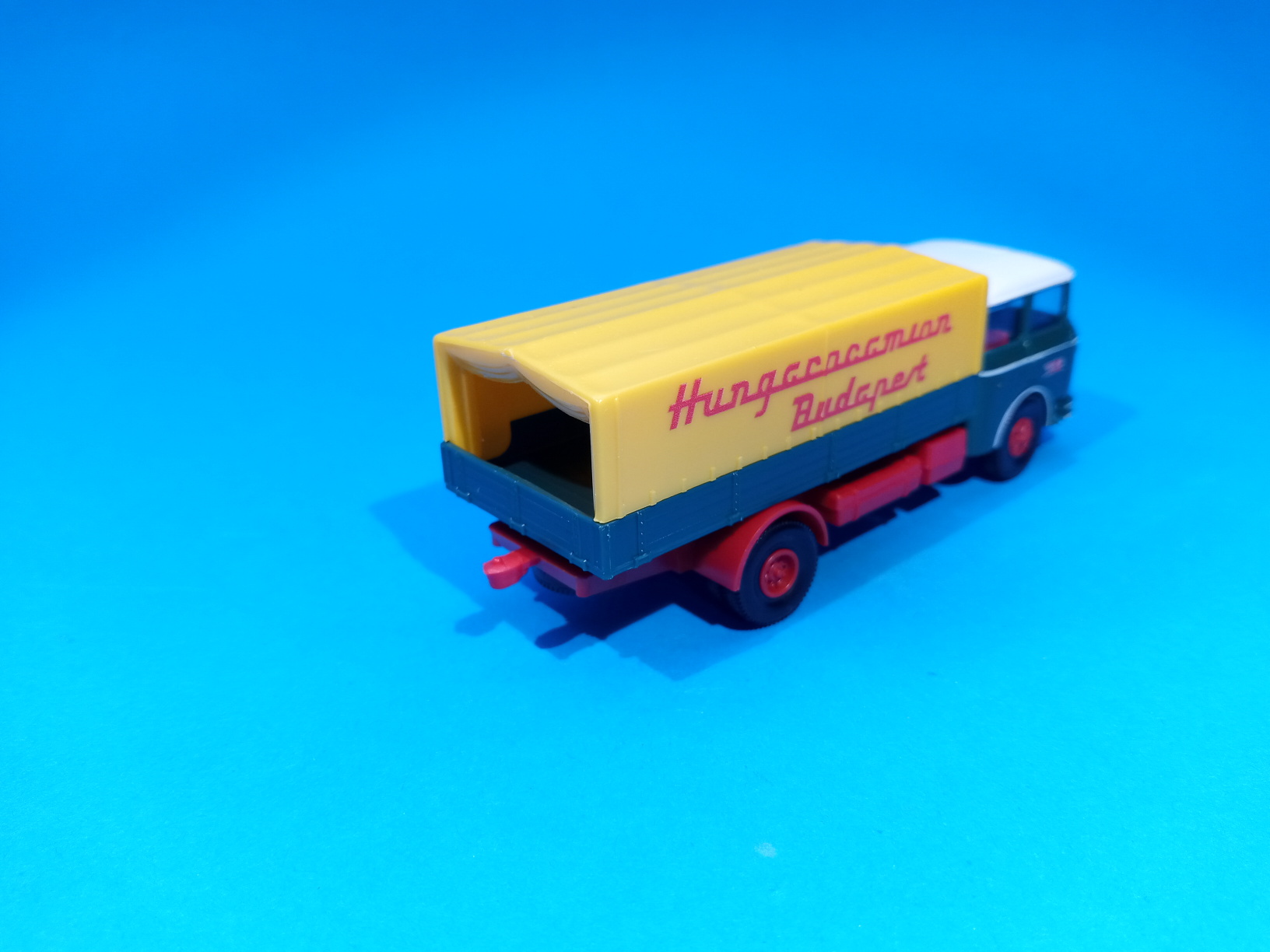 Škoda 706 - HUNGAROCAMION - valník s plachtou - TRILEX kola 1:87 