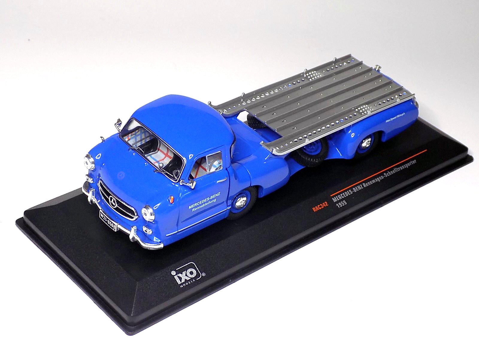IXO - MB RACING CAR TRANSPORTER - 1:43