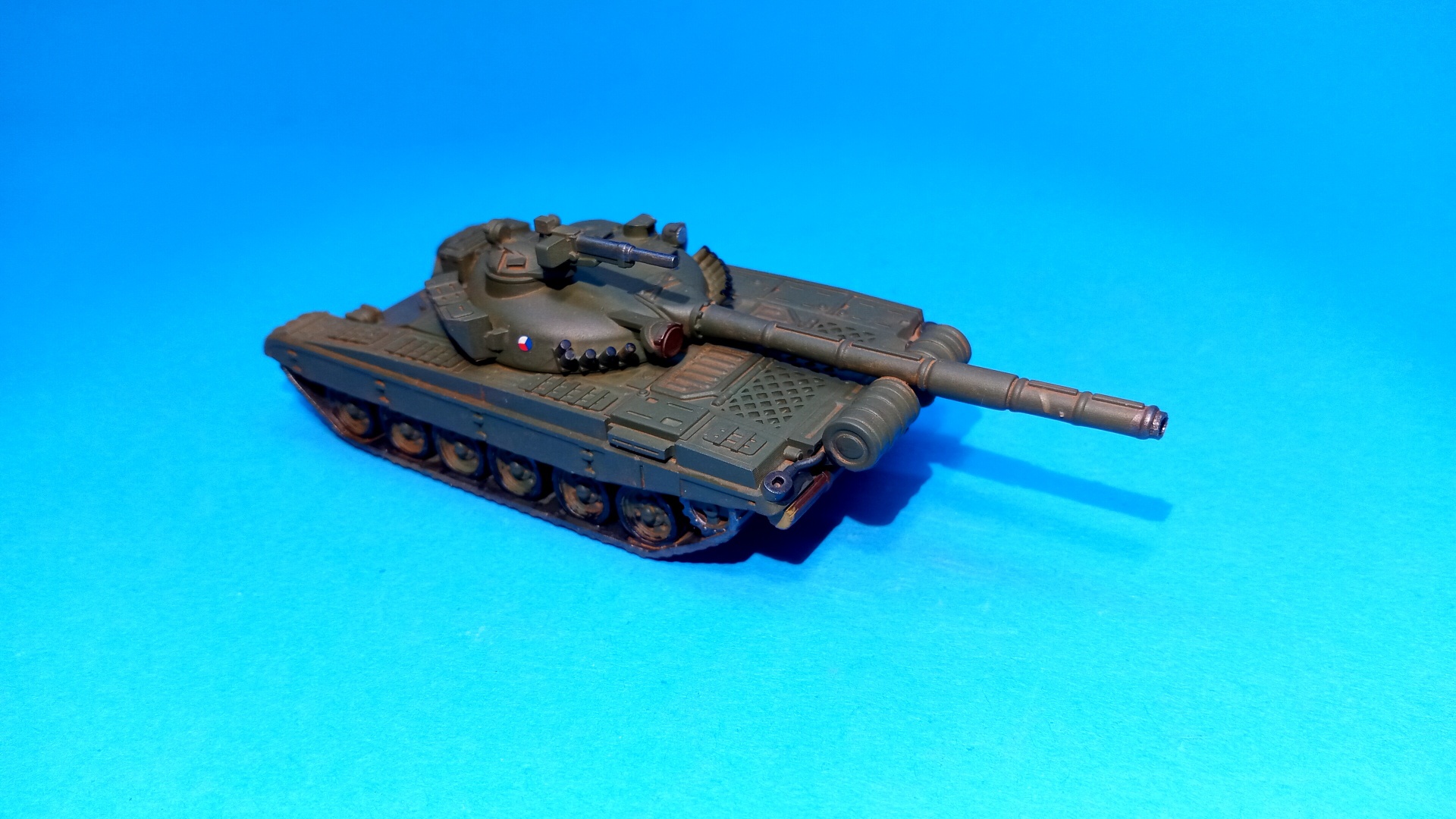 tank T72A - statický model 1:87