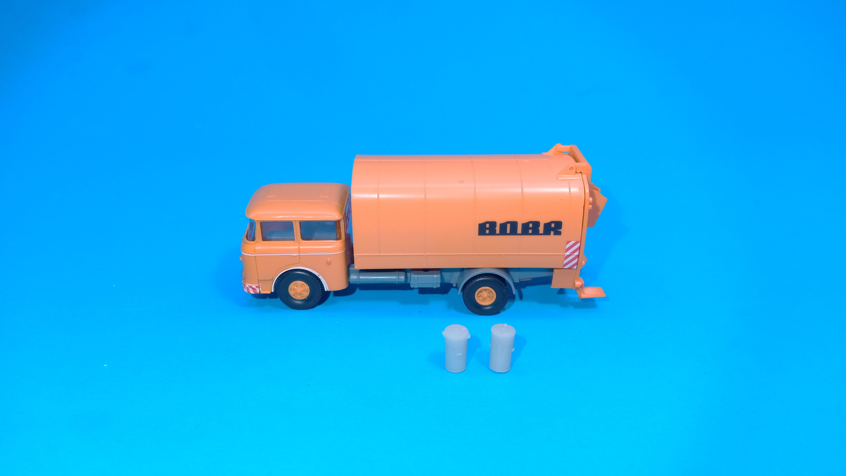 1:87 - Škoda 706 - popeláři - BOBR