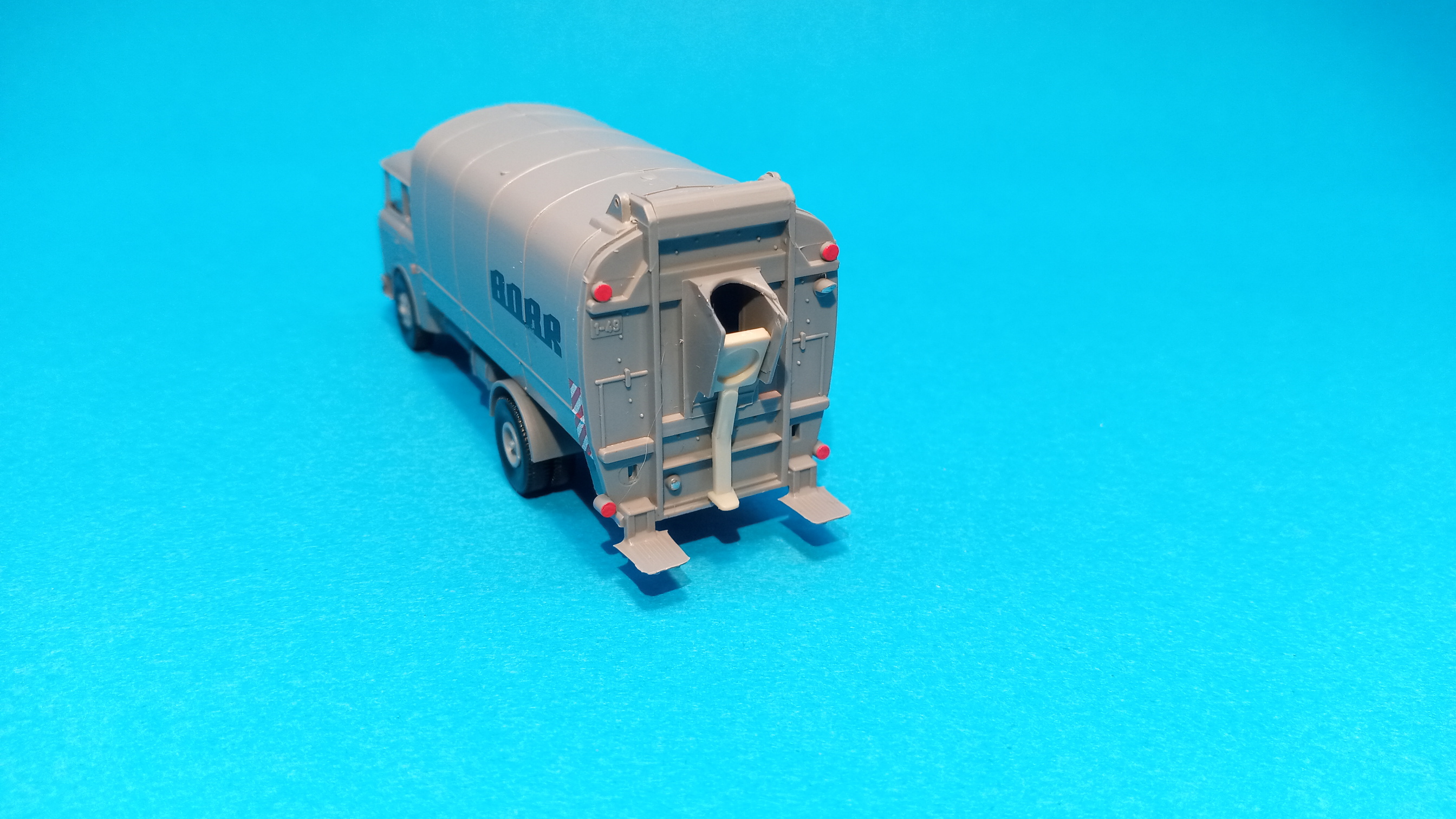 1:87 - Škoda 706 - popeláři - BOBR 