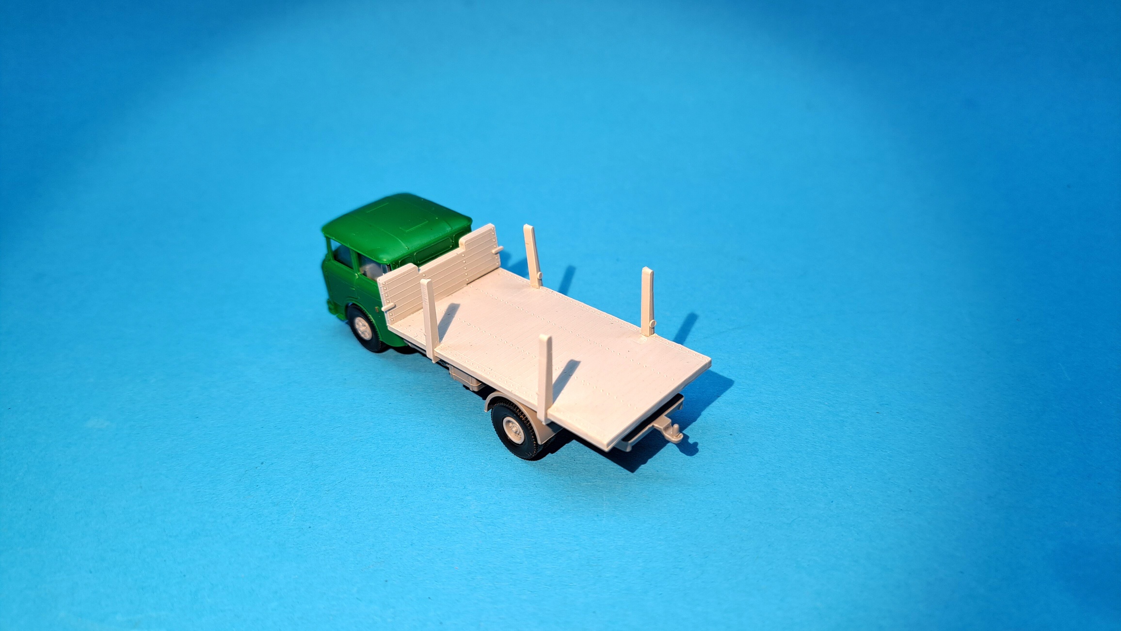 Škoda 706 - přepravník dřeva s klanicemi - 1:87