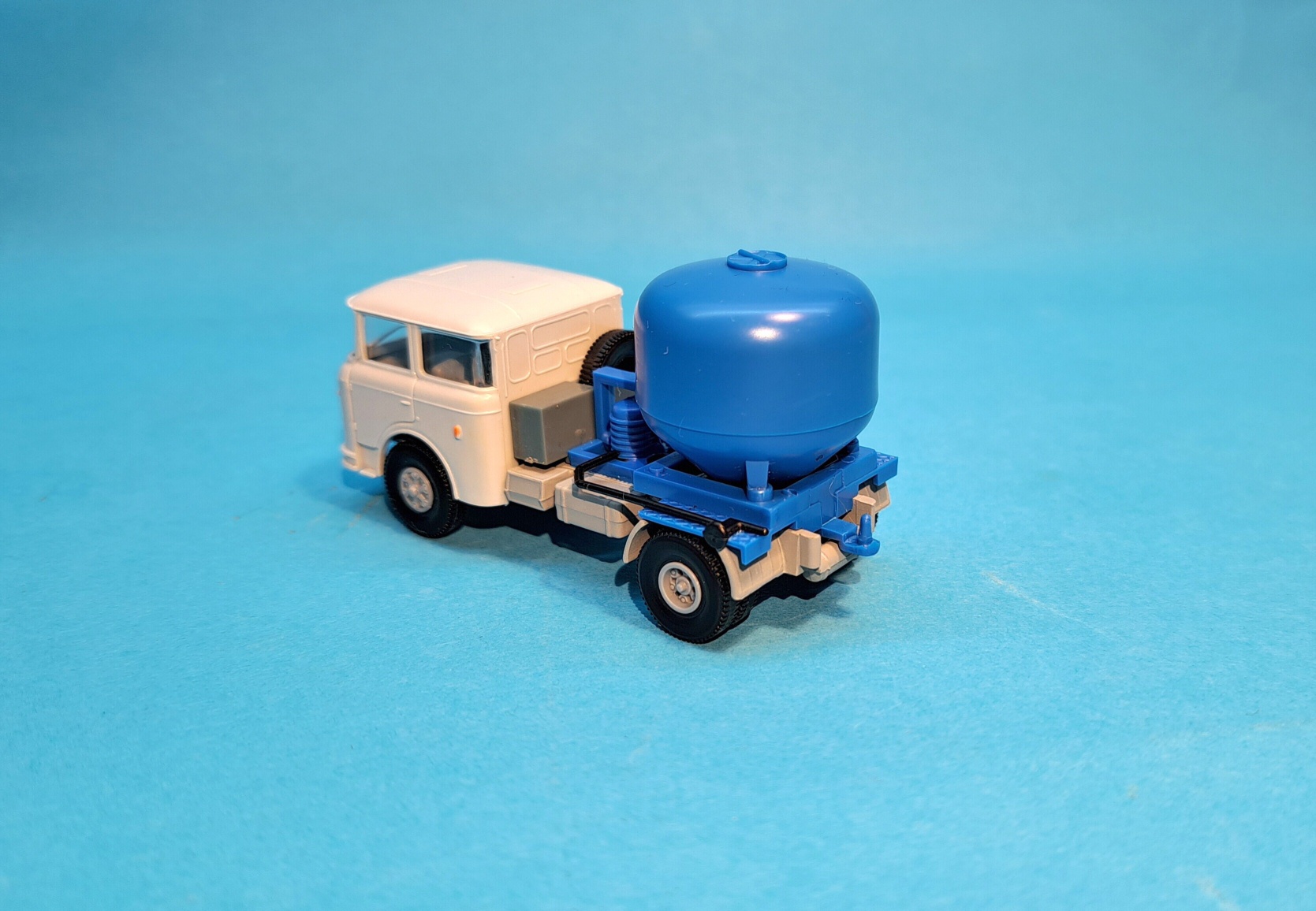 Škoda 706 přeprava cementu - 1:87