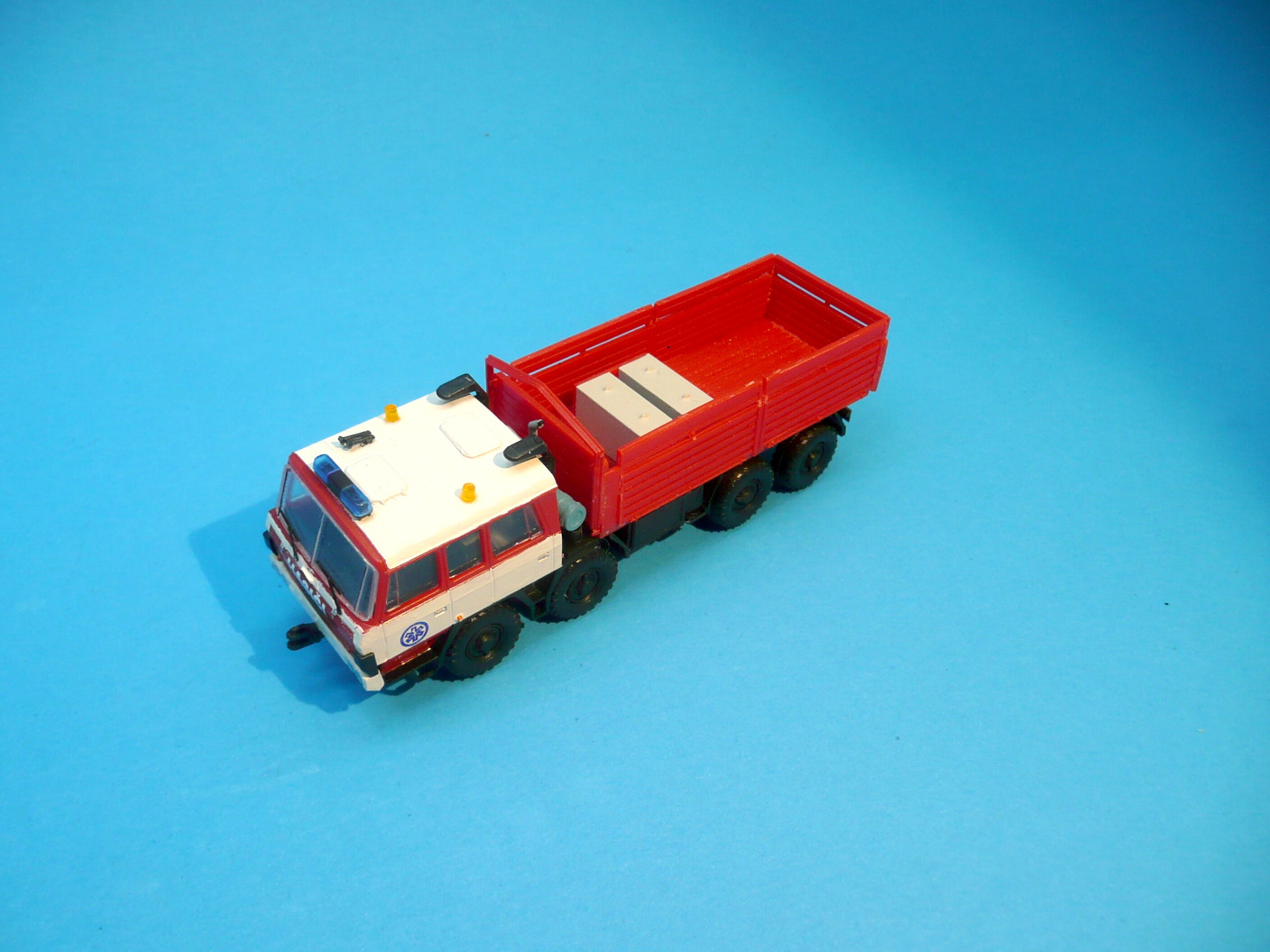 Tatra 815 VYA 8x8 HZS SŽDC - hotový model - 1:87