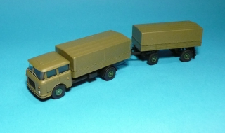 * Škoda 706 - valník s plachtou  vojenský - 1:87