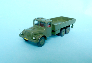 TATRA 111 valník zelený - 1:87
