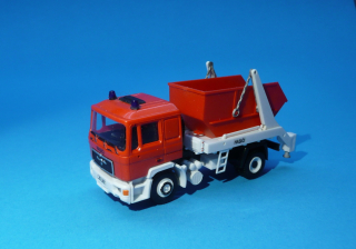 MAN hasiči - s natahovacím kontejnerem - 1:87