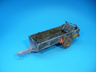1:43 - rozmetadlo RUR-5 k traktoru Zetor Crystal 12045 - šedá