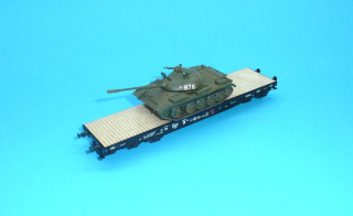 plošinový vůz Salp/Px - ČSD s nákladem T55AM1