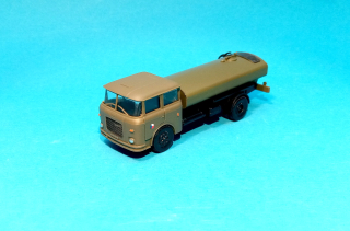 * Škoda 706 - cisterna ČSLA - 1:87